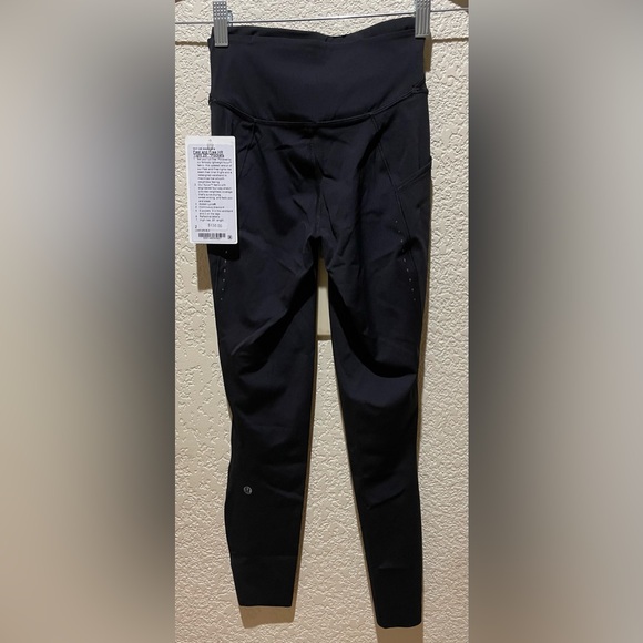 NWT Lululemon Fast and Free High Rise Tights 25” With Pockets Black Size 2 - Picture 4 of 5